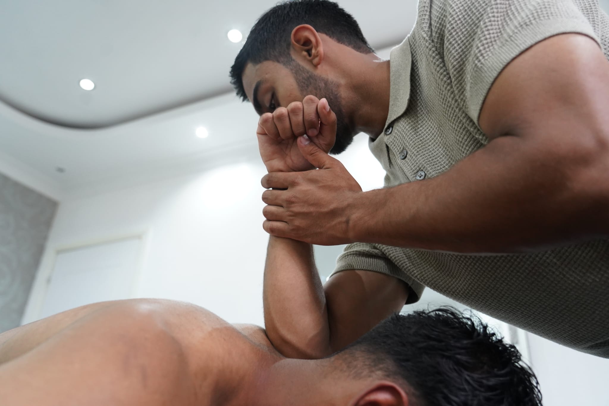 Sports massage at Momin Sports Therapy in Peterborough